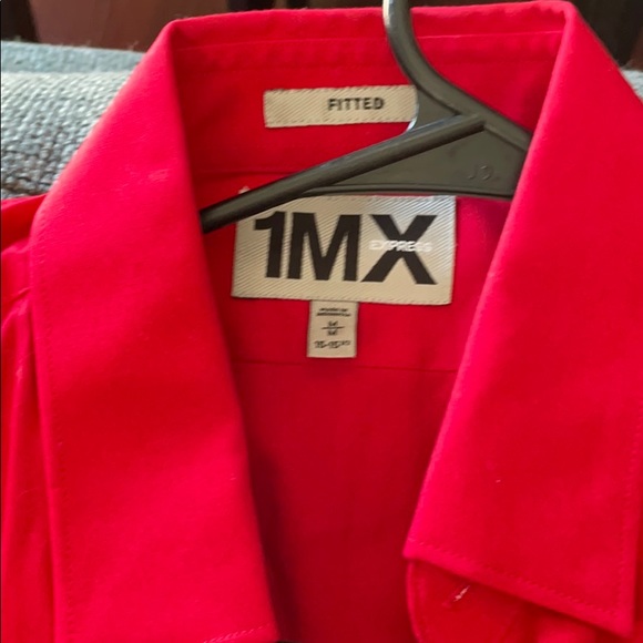Express 1MX red button down shirt - Picture 2 of 2